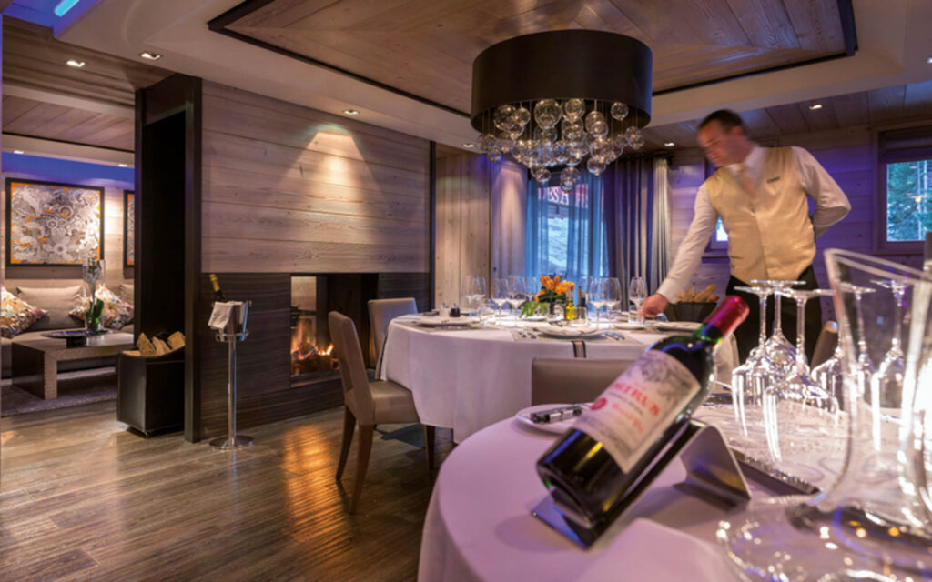 Amethyst Dining room 02