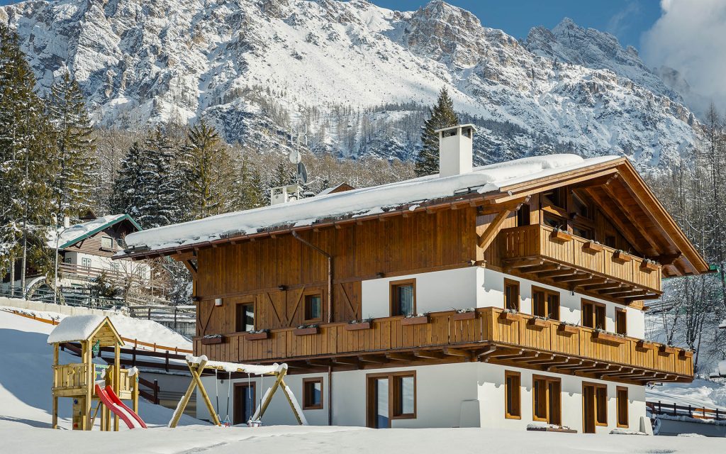 1 Winter view chalet