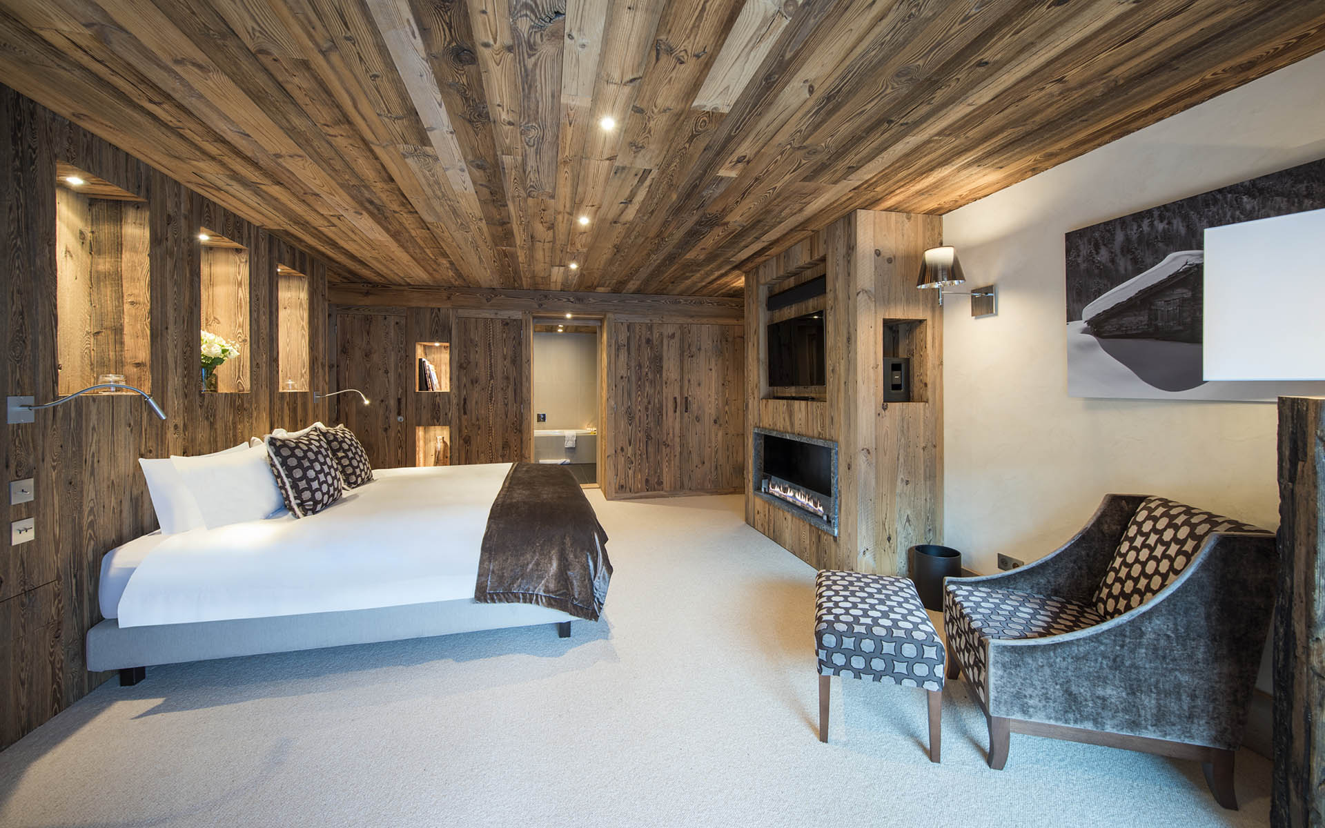 Chalet Mont Tremblant, Meribel - Firefly Collection