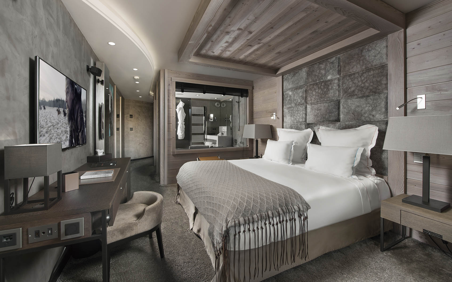 Serpentine Apartment, Courchevel 1850