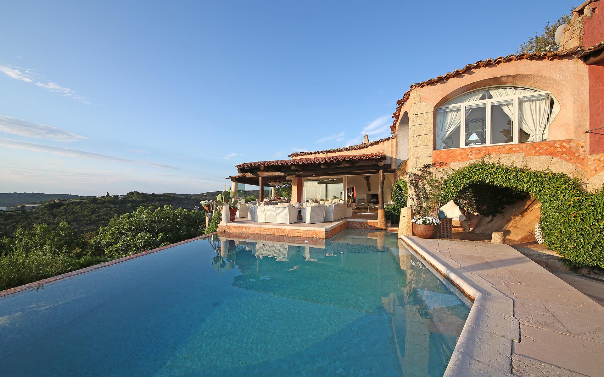 Villa Aniya, Sardinia