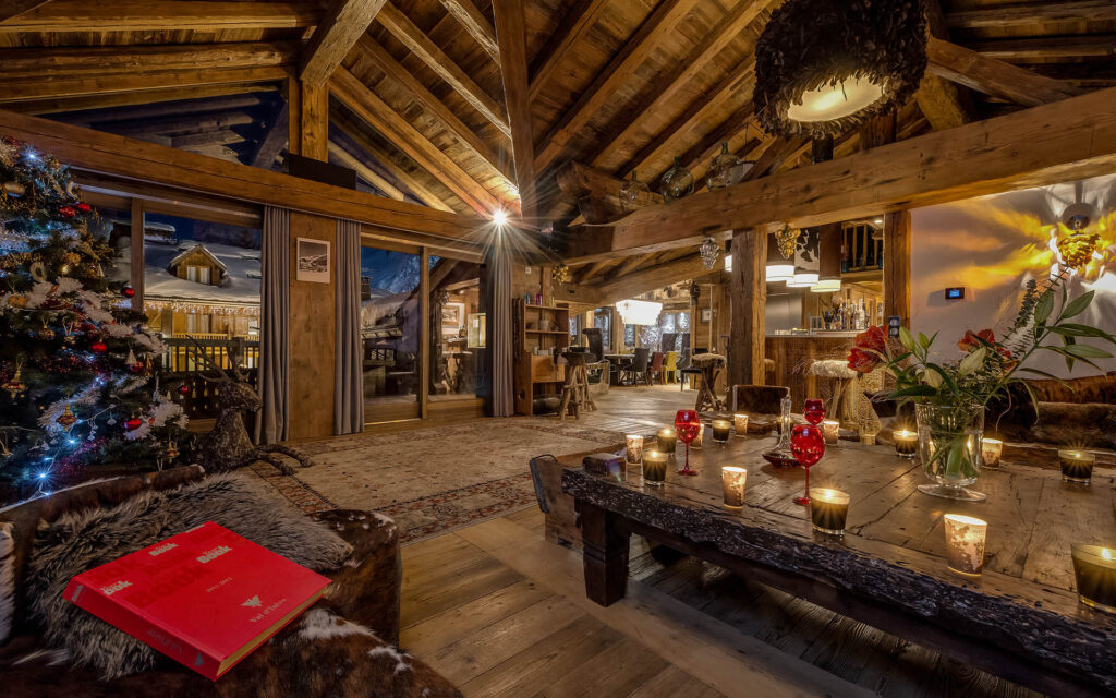 Lhotse Lounge
