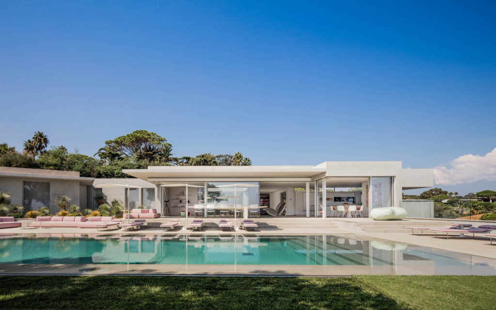 Villa AMA exterior by day 2016 photo by Alexandre van battel 1 2 1