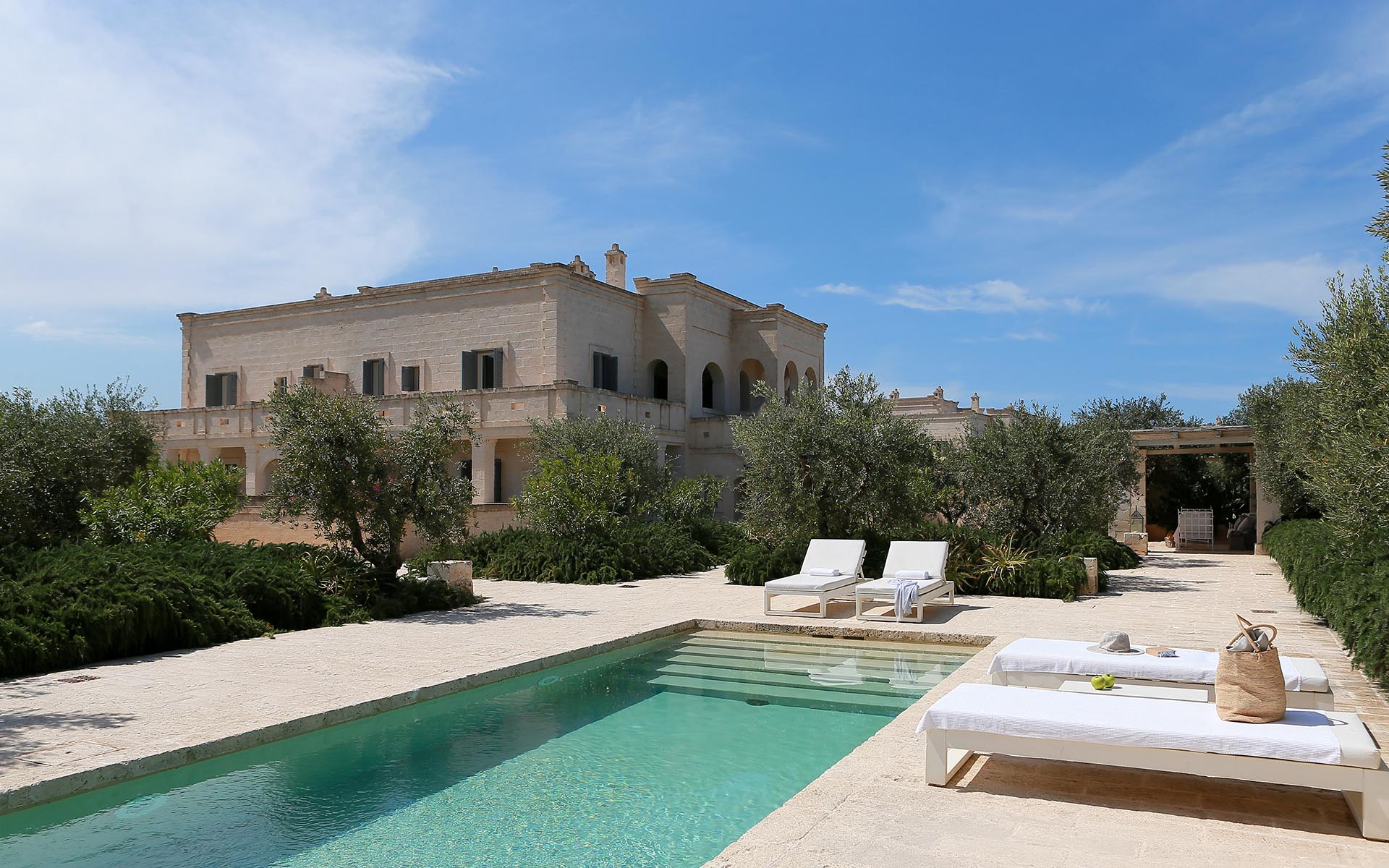 Casa Magnifica, Puglia