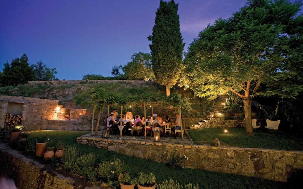 Intimate dining at Villa Amiata