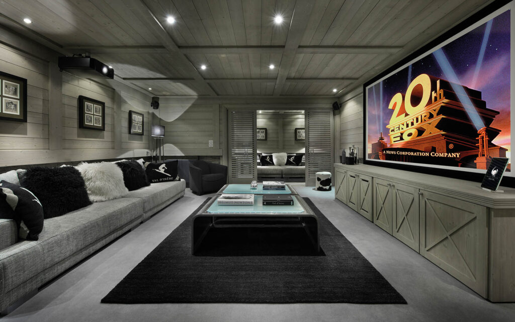 Cinema Black Pearl