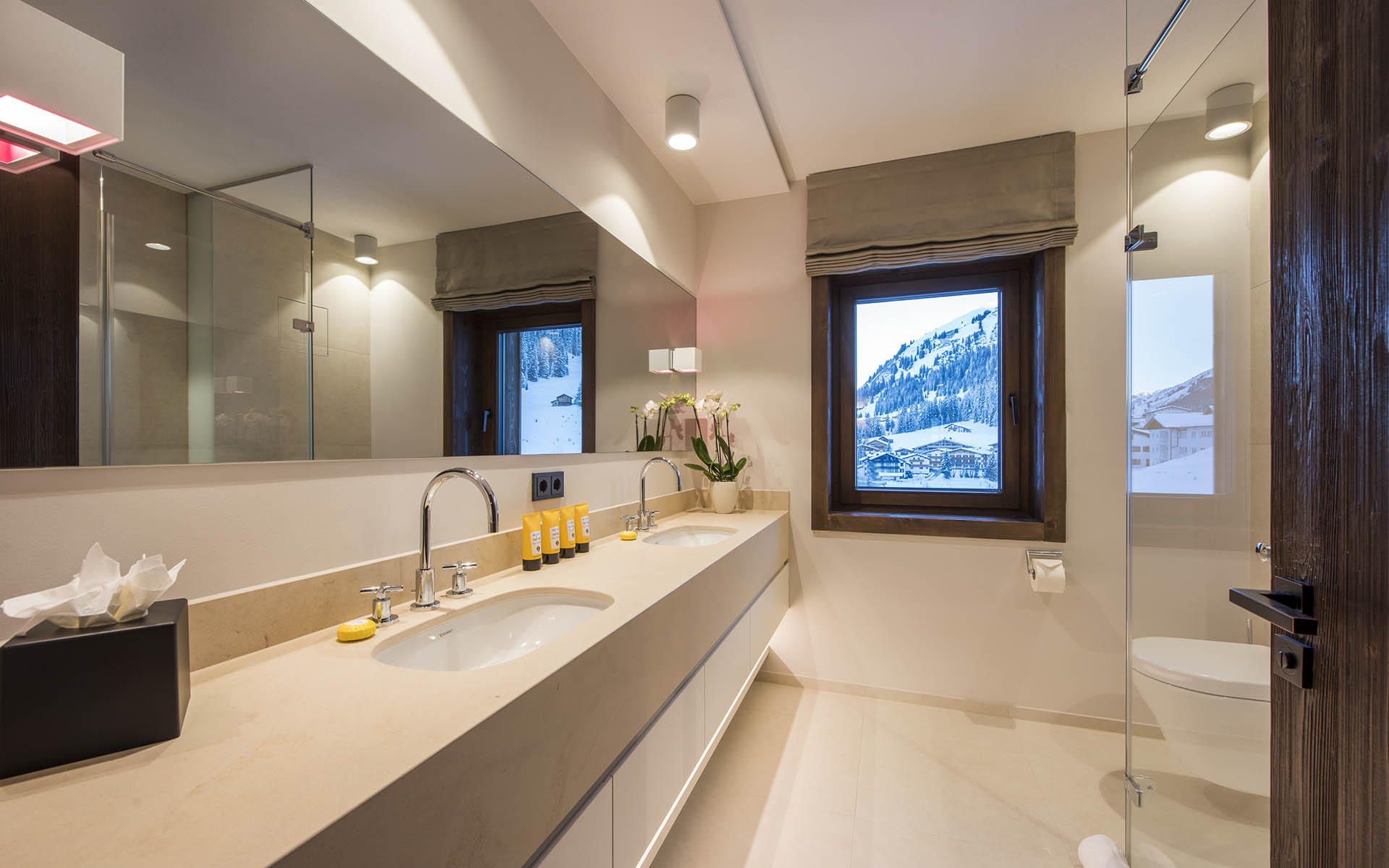 Nidus Penthouse, Lech