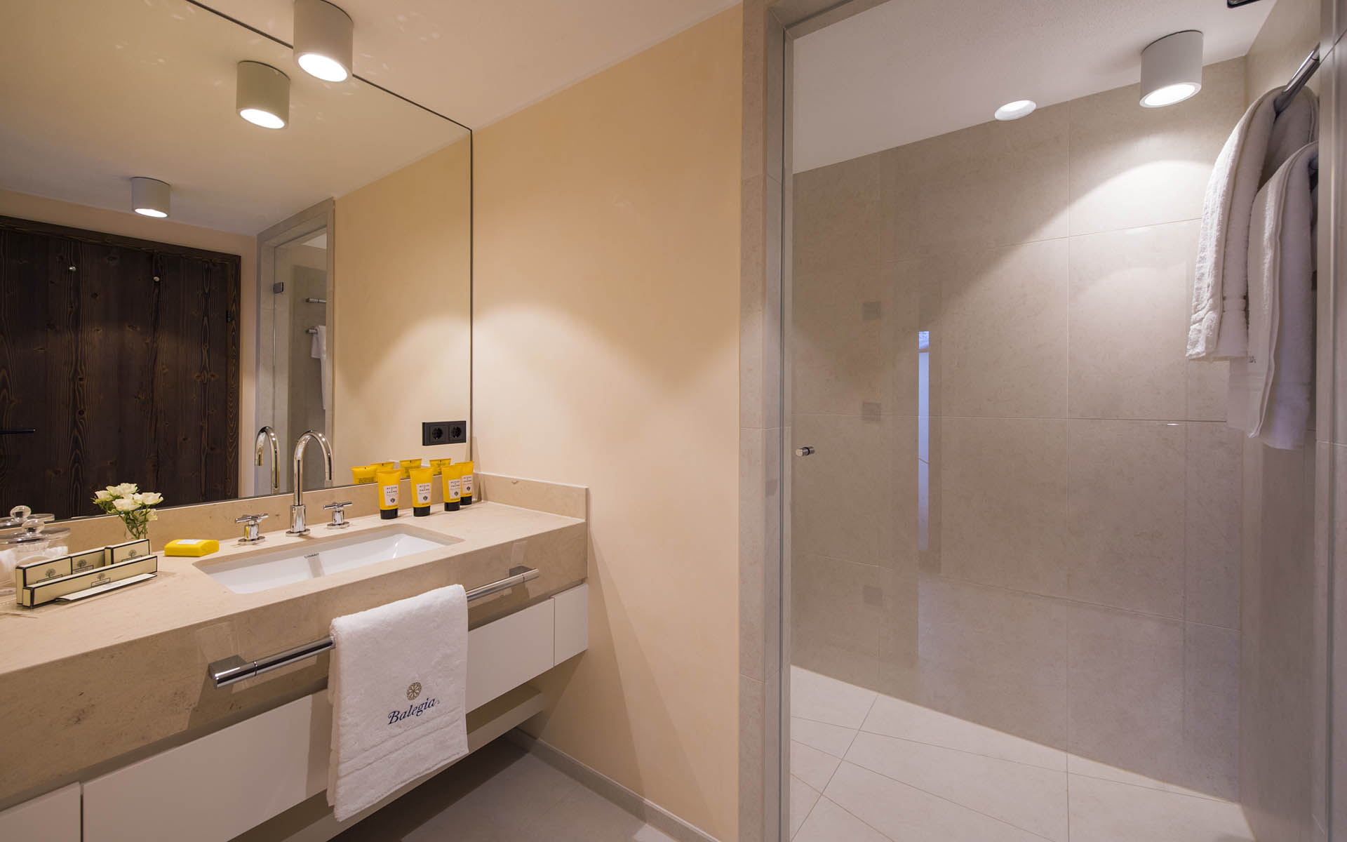 Balegia Penthouse, Lech