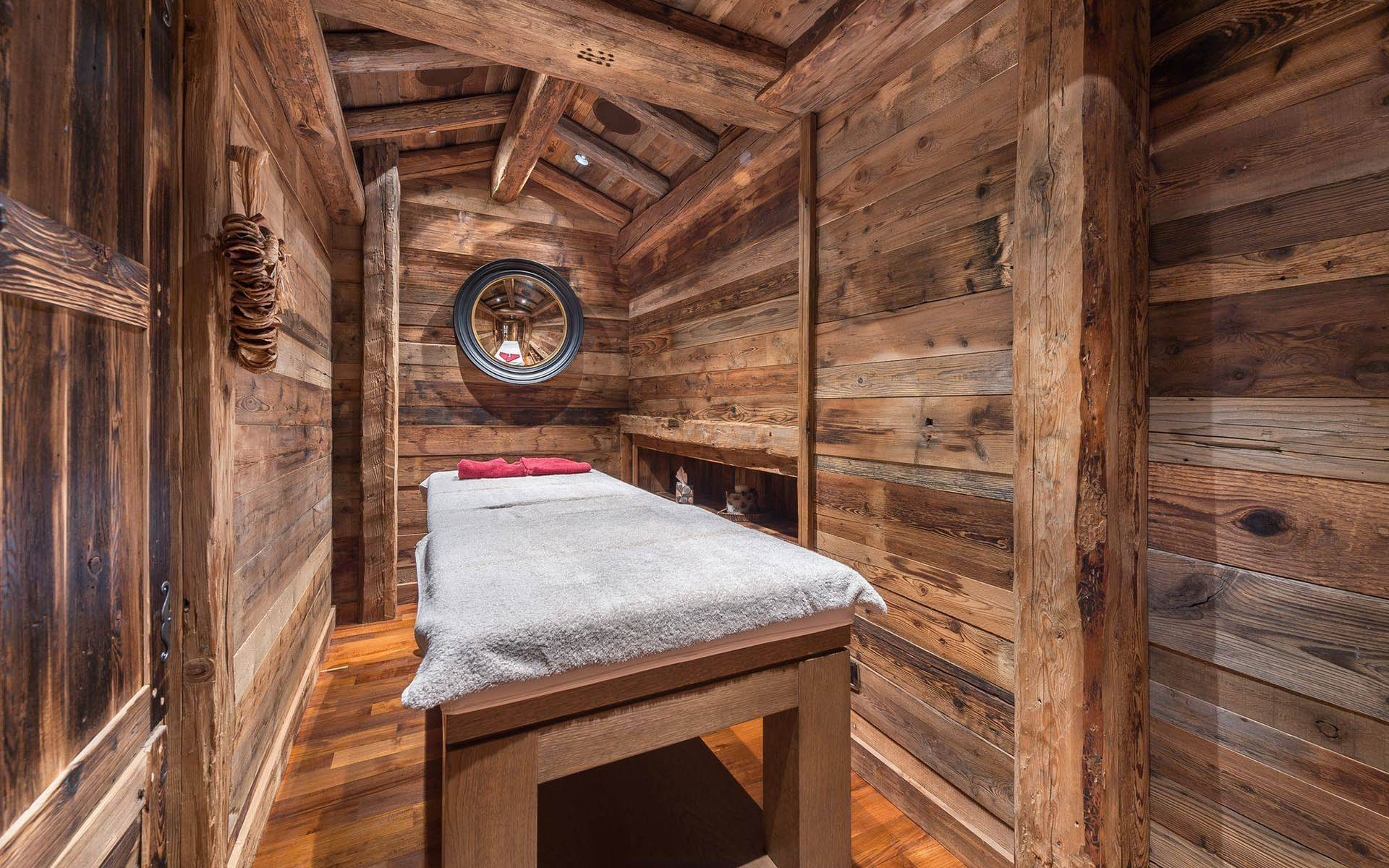 Chalet Les Trois Soeurs, Courchevel 1850