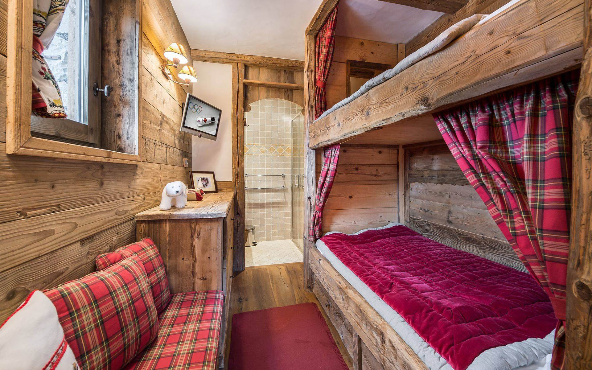 Chalet Les Trois Soeurs, Courchevel 1850