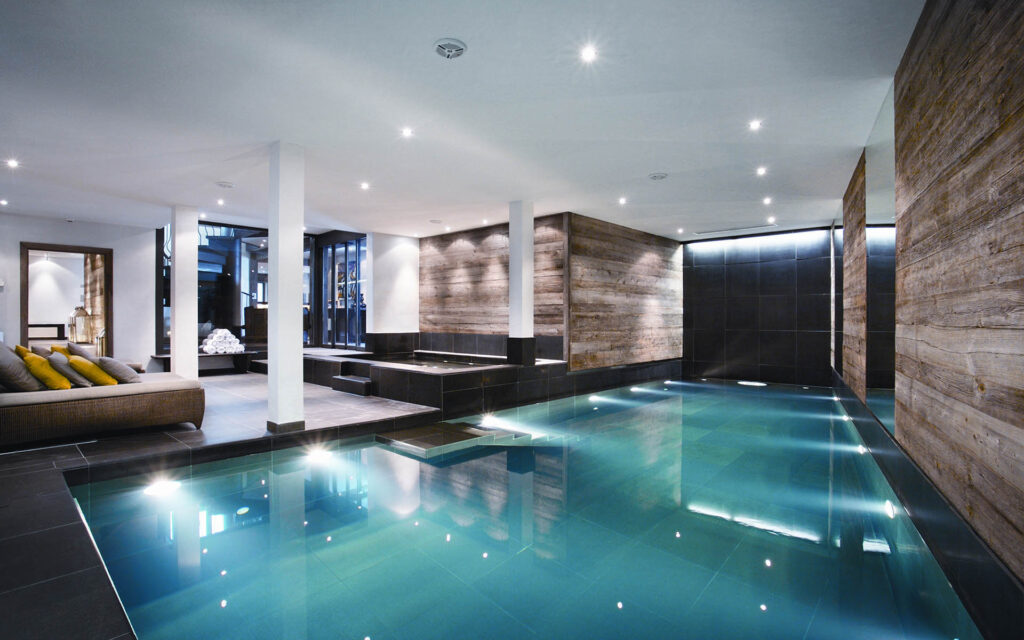 the lodge indoor pool