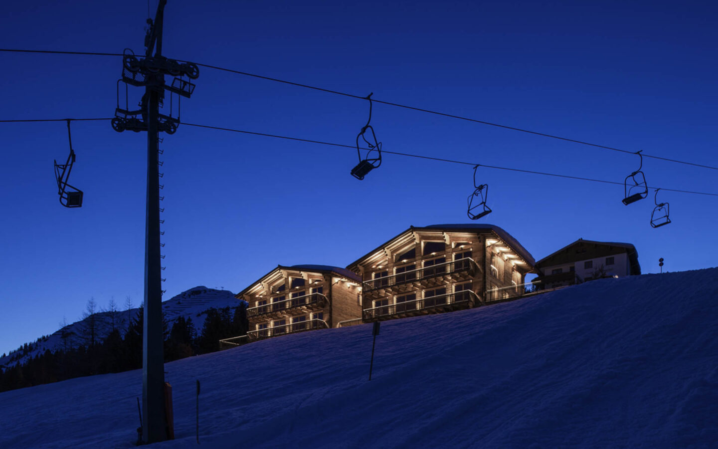 Luxury Ski-In/Ski-Out Chalets