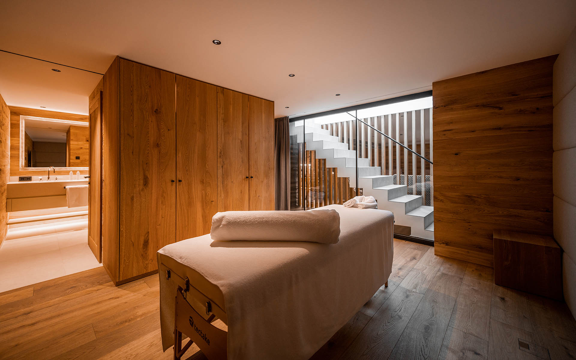 Alpine Modern Suite, Lech