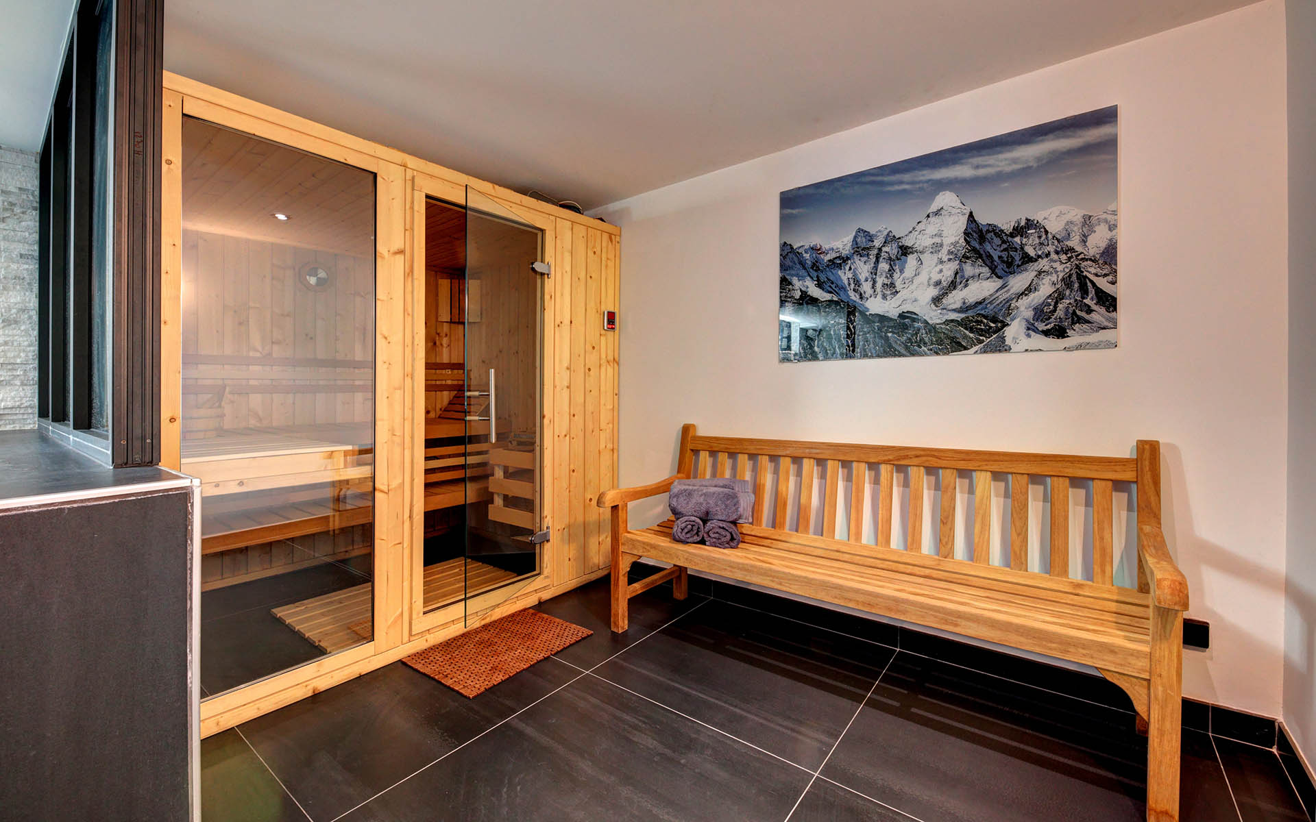 Chalet Elevation, Chamonix