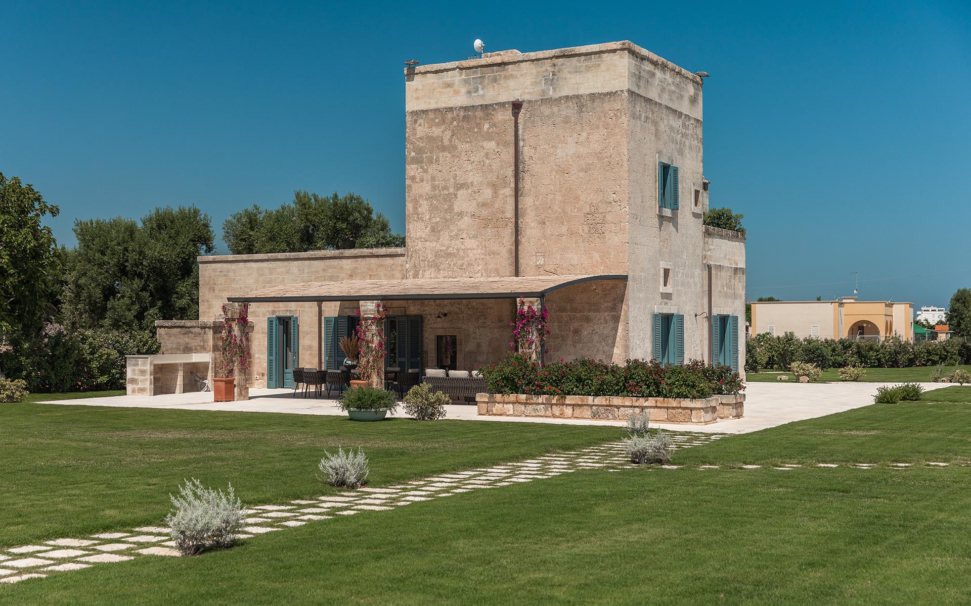 Villa La Piccola, Puglia