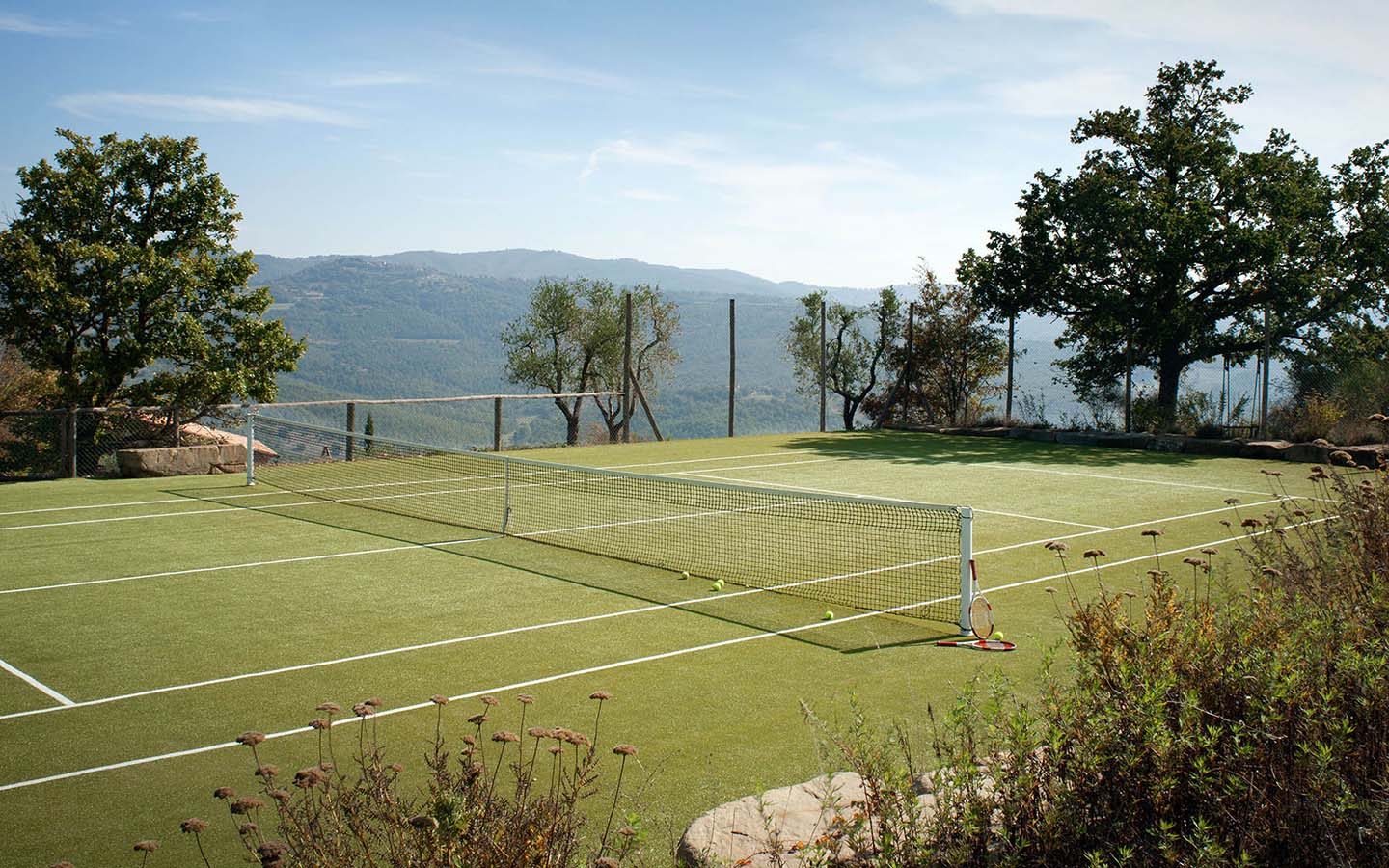 Luxury Villas with a Tennis Court