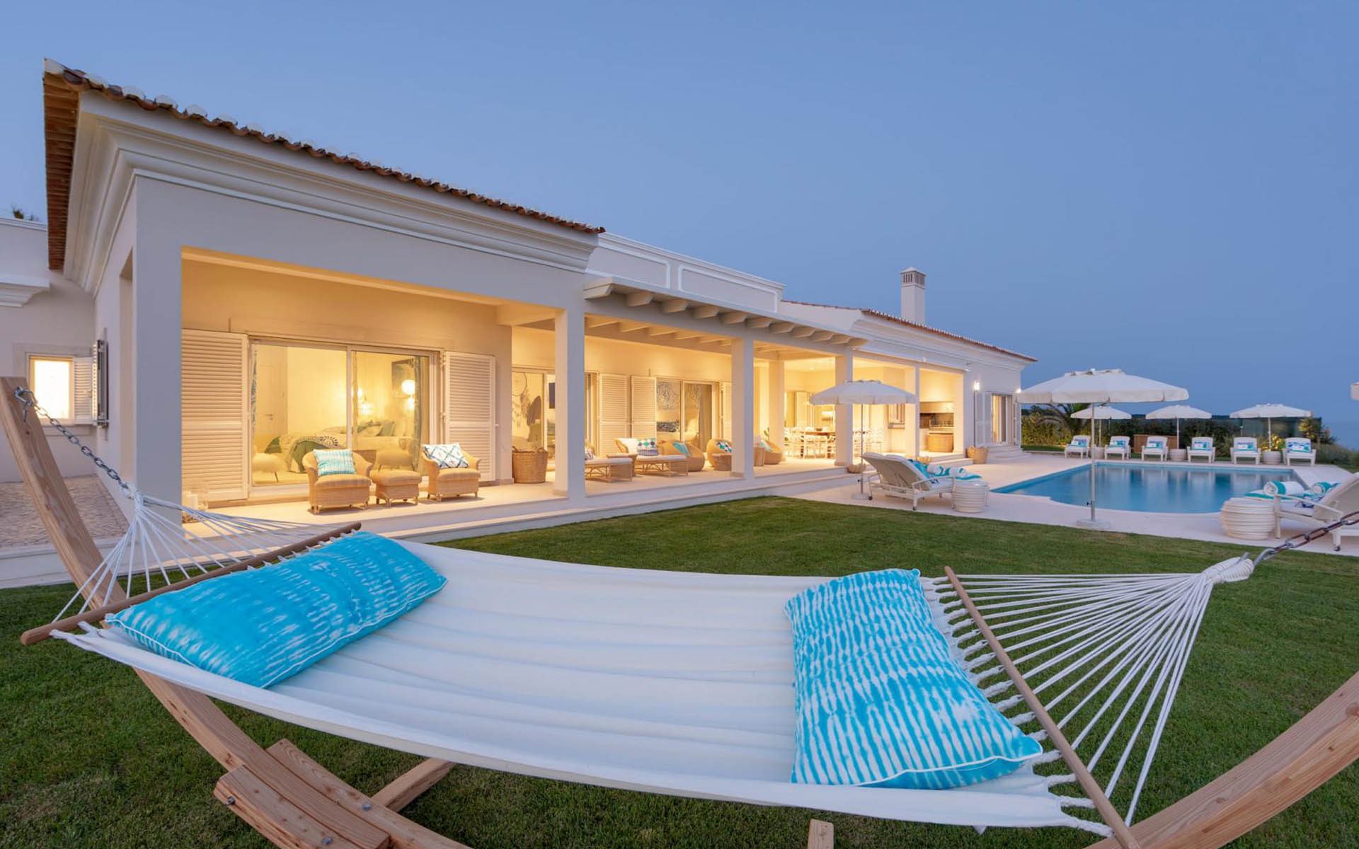 Hibiscus Beach House, Algarve