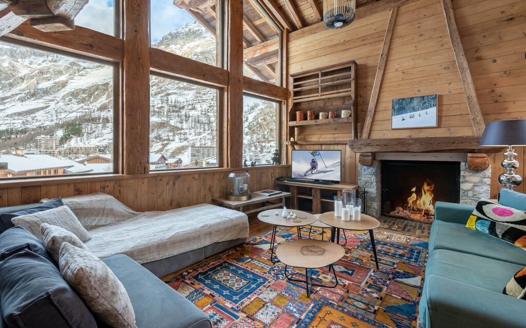 Chalet Alice Location chalets Covarel Val dIsere Alpes France – Cheminee