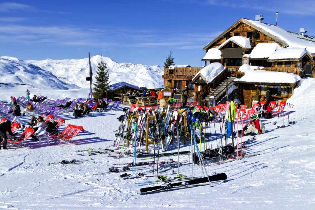 Shutterstock 254261839 Apres Ski Bar, The Finest Luxury Ski Chalets &amp; Villas - Firefly Collection
