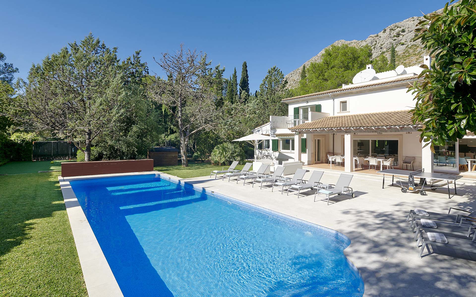 Villa Estevez, Majorca