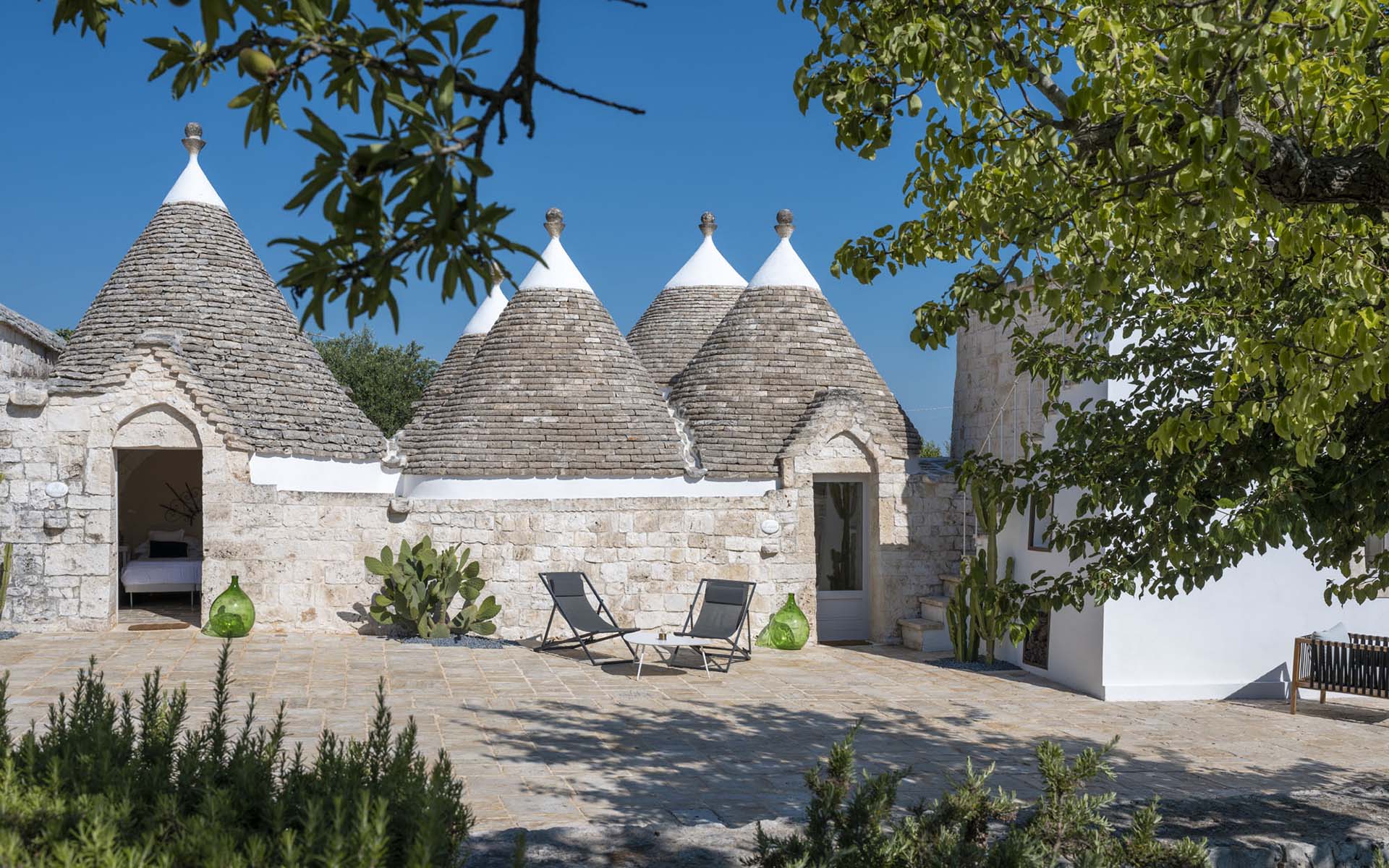 Casa Badra, Puglia