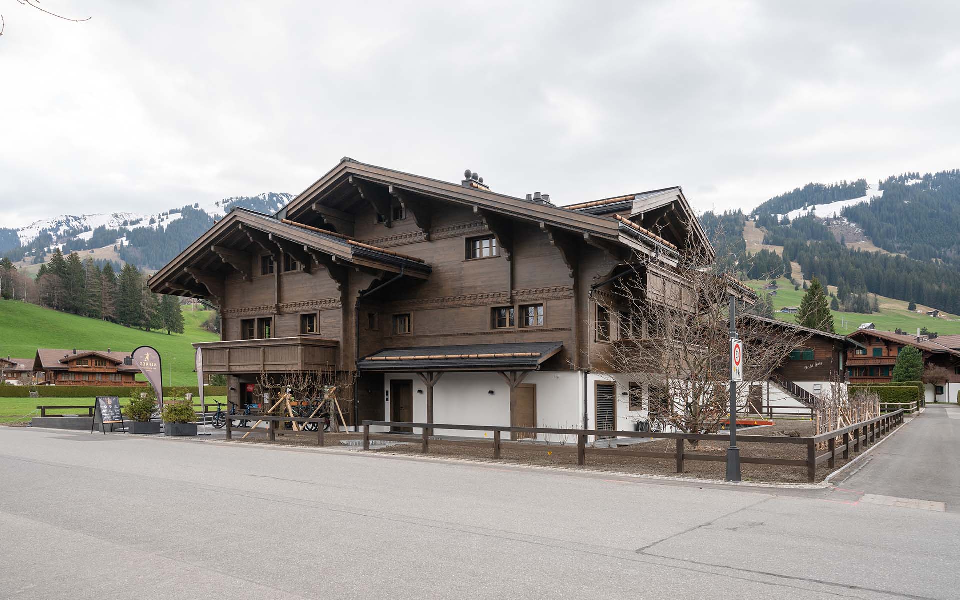 Swiss Apartment, Gstaad