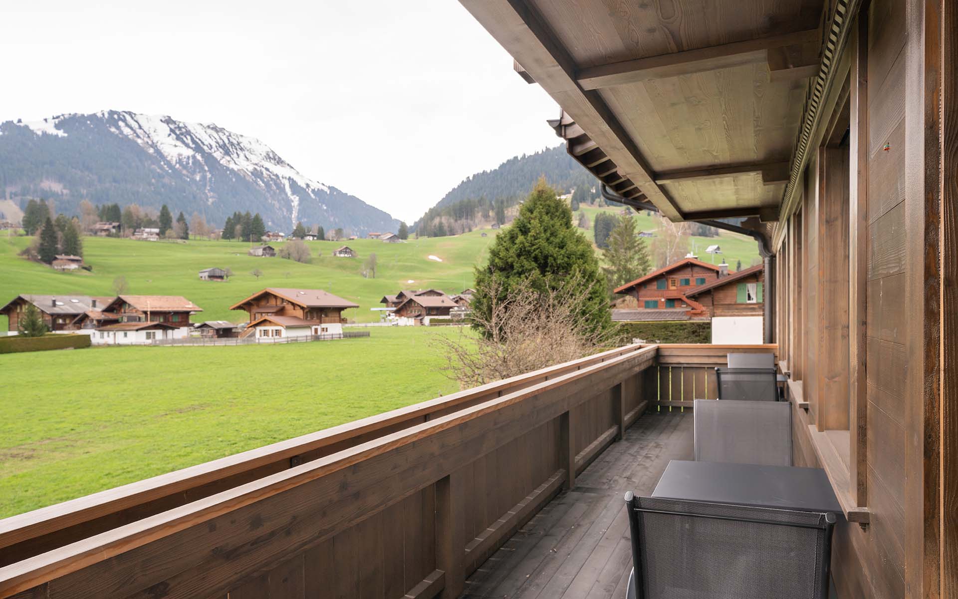 Swiss Apartment, Gstaad