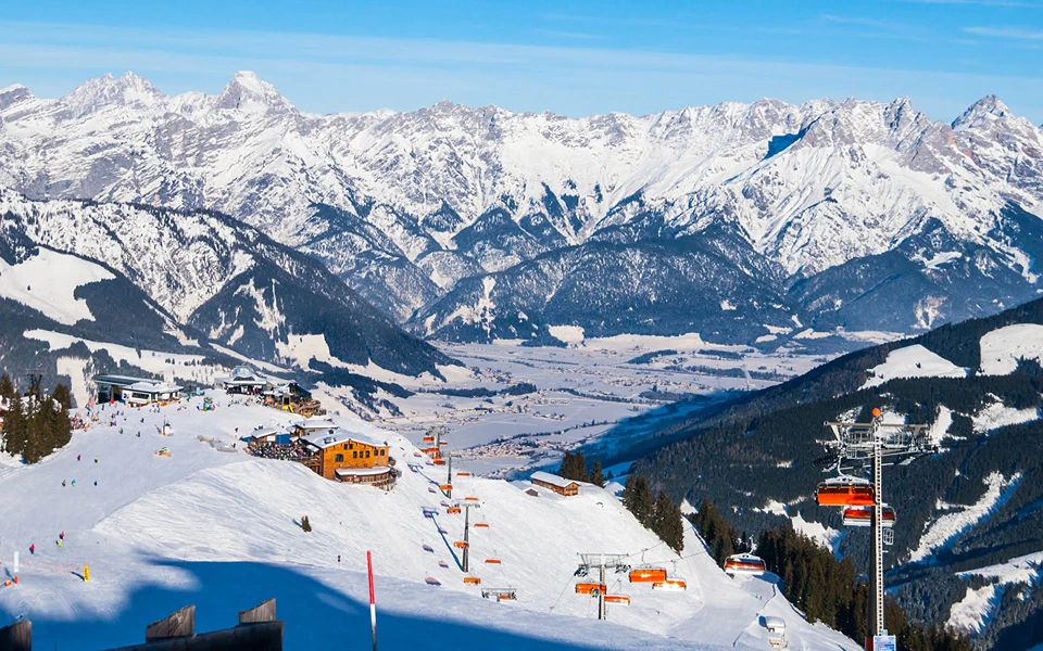 Luxury Ski Chalets in Leogang Tile