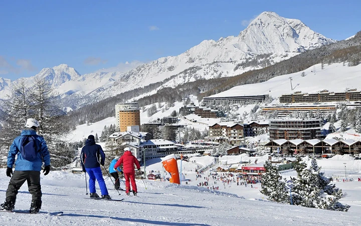 Luxury Ski Chalets in Sestriere Tile