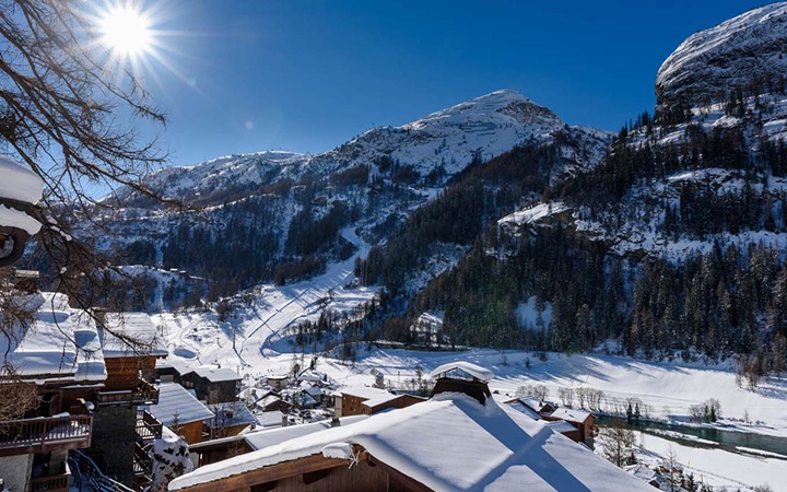 Luxury Ski Chalets in Tignes Les Brevieres Tile