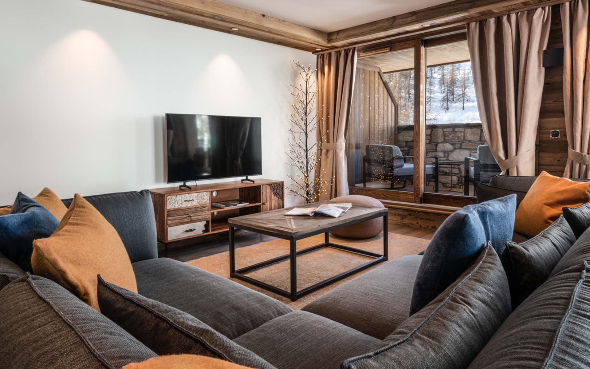 Vail Lodge 5 Bedroom Apartments, Val d’Isère