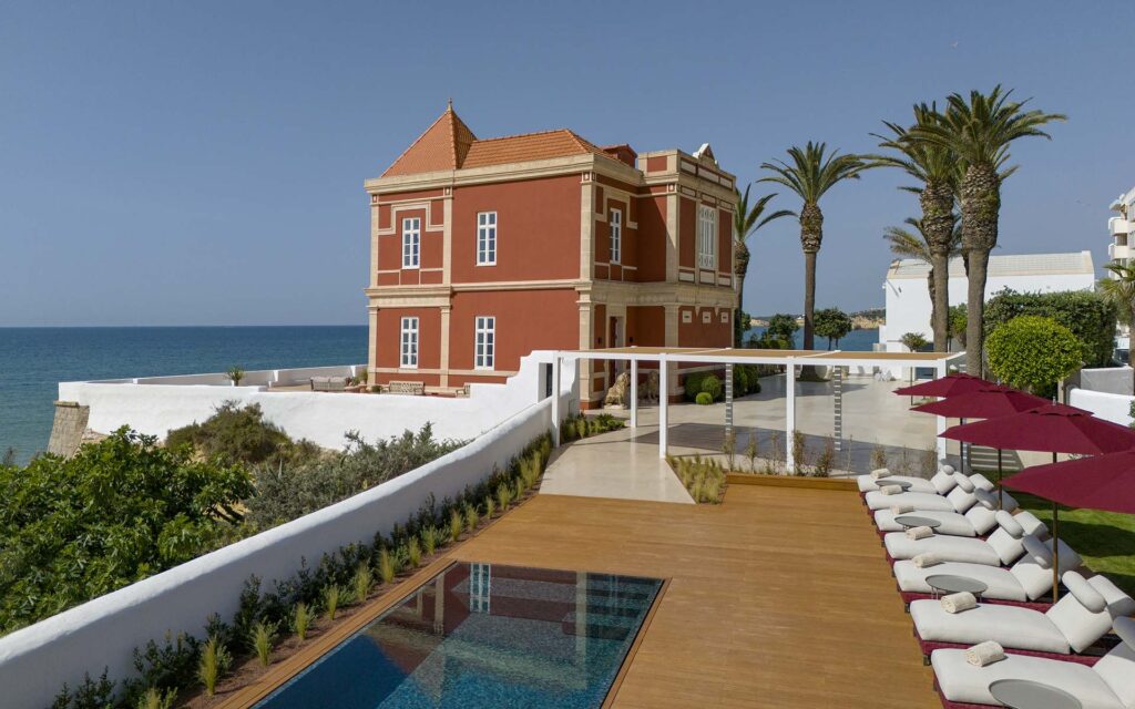 Red Chalet, Algarve