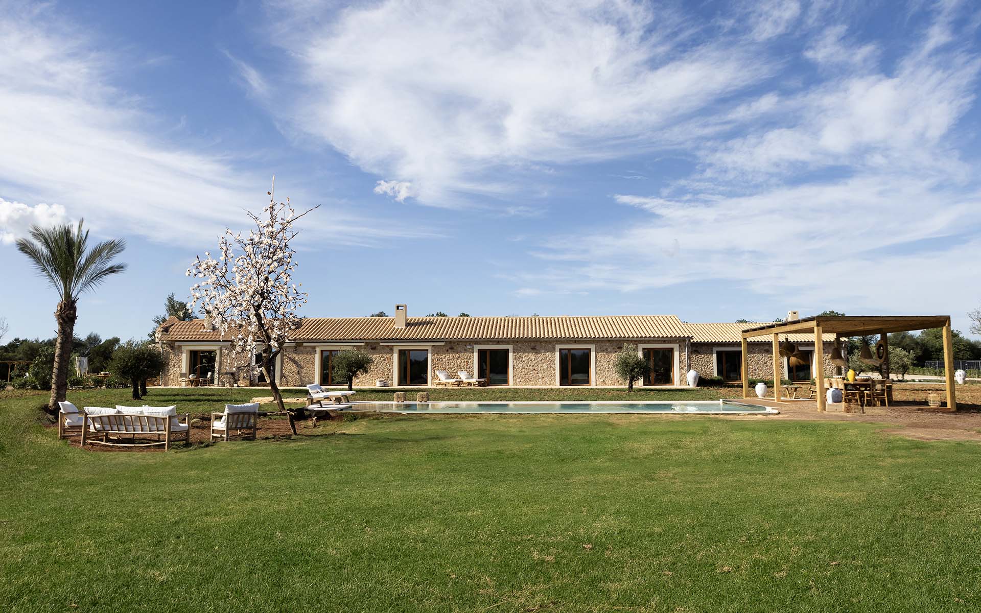 Principal image