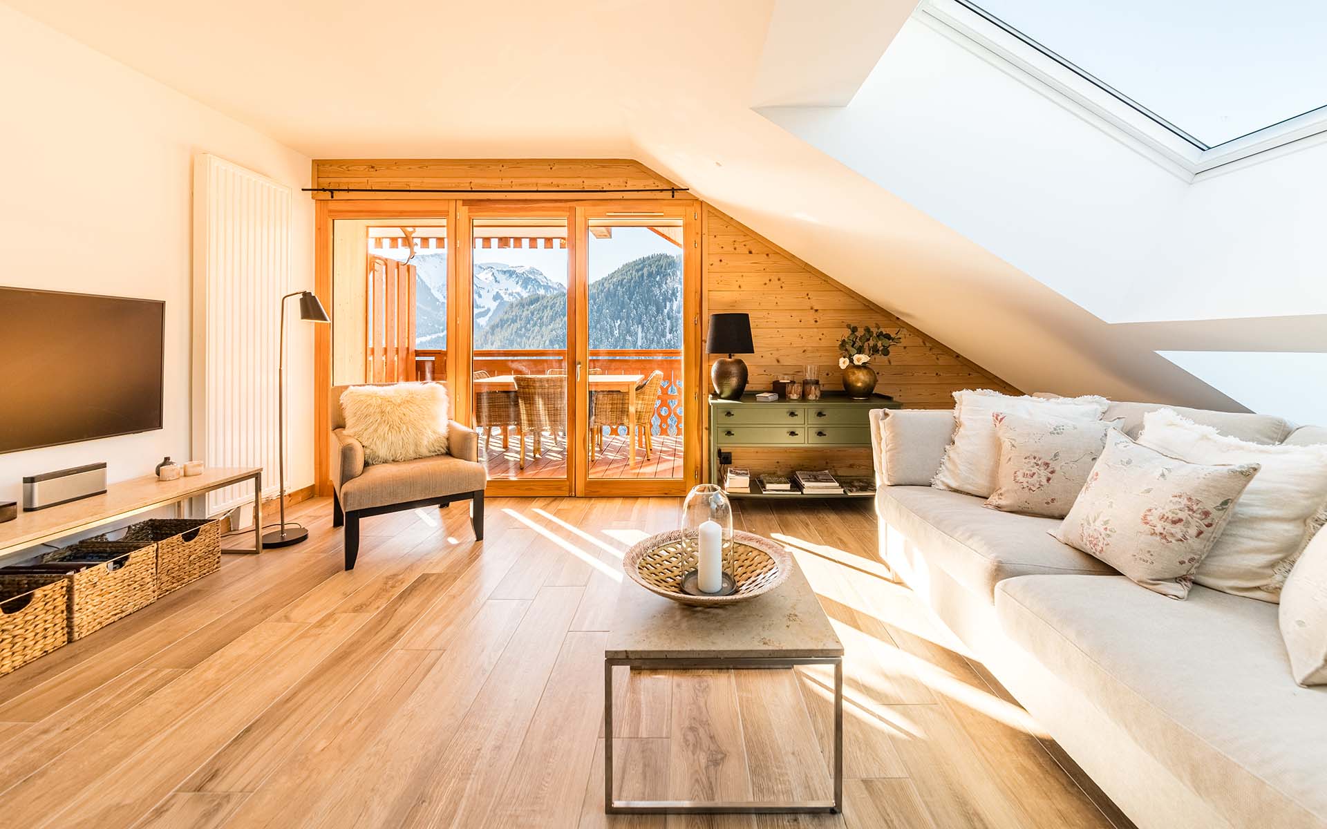 Apartment No. 10, Châtel