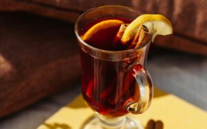 Top 7 Apres-Ski Drinks & Recipes for Your Alpine Escape