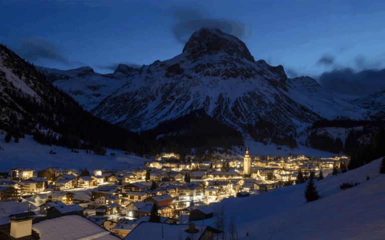 Lech at night