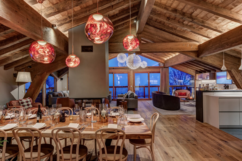 Dinning Lounge Bar